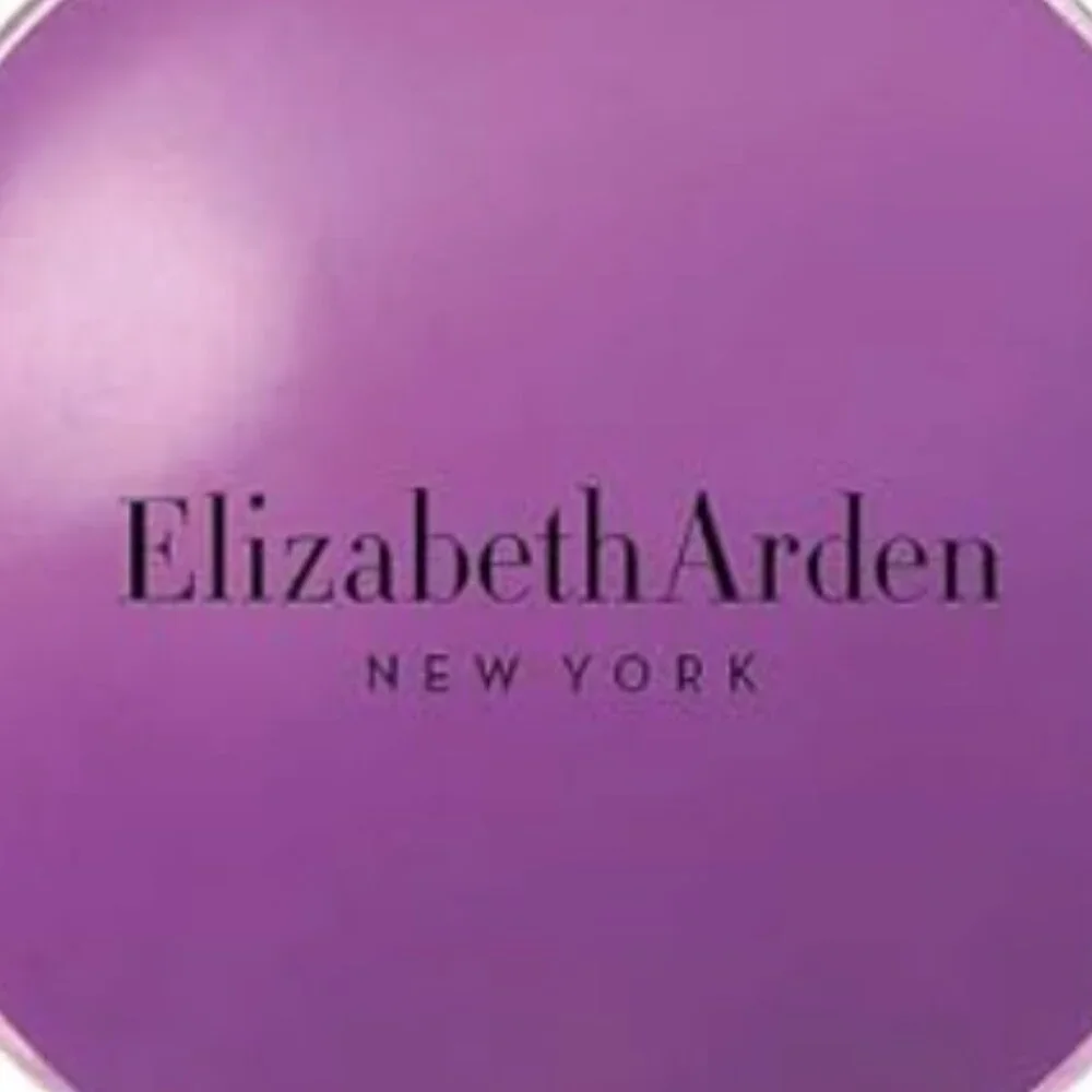 Sheer Kiss Lip Oil by Elizabeth Arden